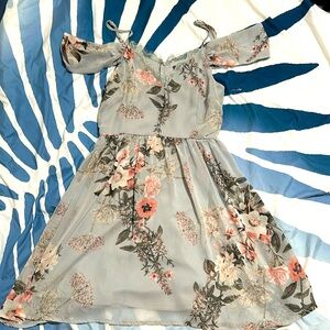 Lulu’s Gray Floral Print Mini Dress